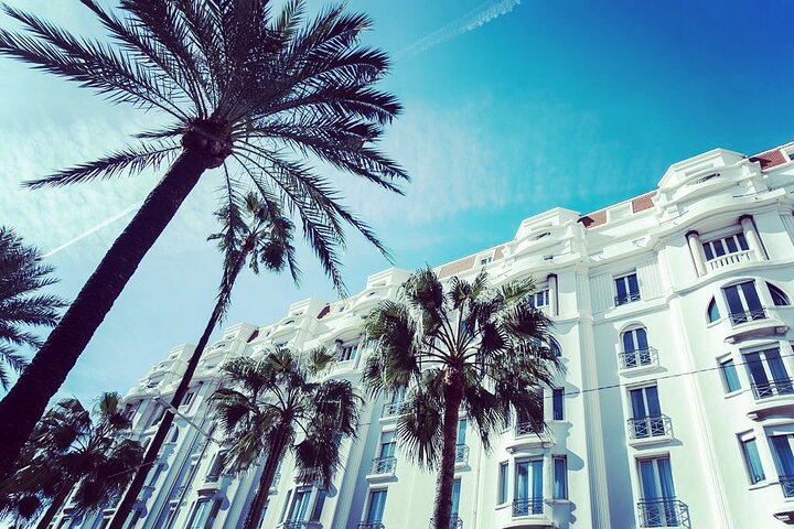 City Tour in Cannes aboard our Classic French Bus!