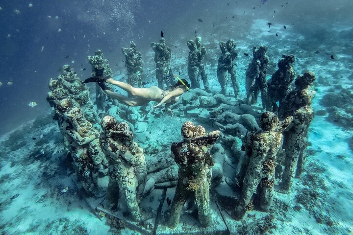 Group Snorkeling Tour Gili Islands Including GoPro Documentation
