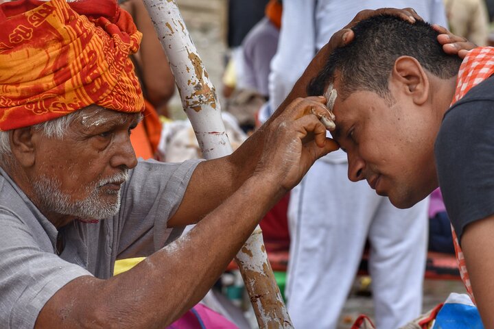 Varanasi Landmark Evening City Tour - Aarti, Boating & Witnessing the GOD