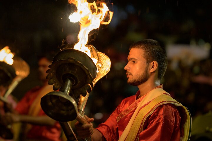 Varanasi Landmark Evening City Tour - Aarti, Boating & Witnessing the GOD