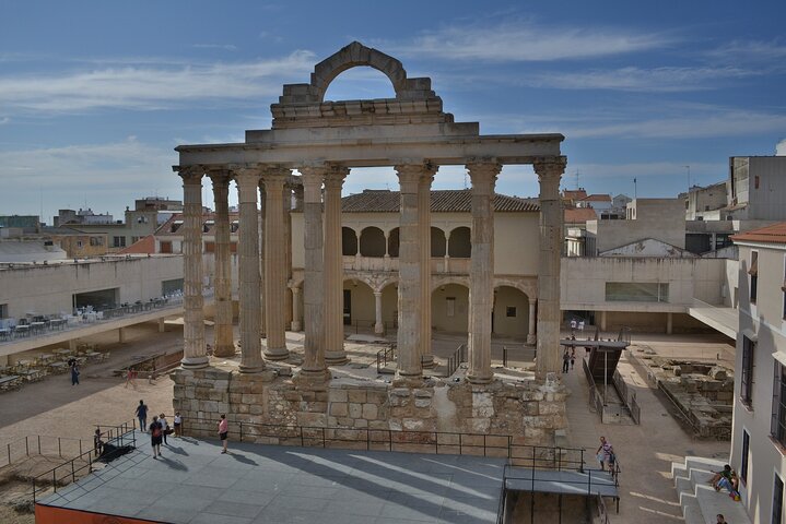 Explore Merida: Roman Theatre, Amphitheatre, Alcazaba & Aqueduct