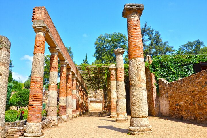 Explore Merida: Roman Theatre, Amphitheatre, Alcazaba & Aqueduct
