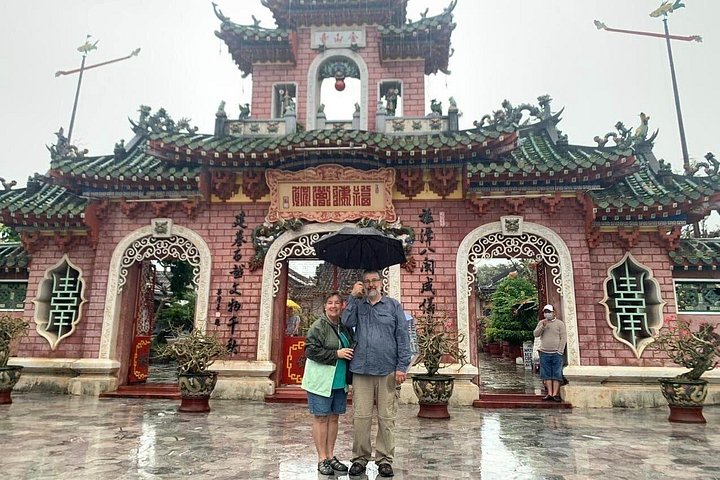 Hoi An Night Market with Hoi an walking Tour , Colourful Lanterns, Boat Ride