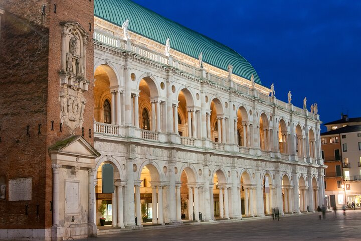 Vicenza City Highlights Private Walking Tour with Local Guide