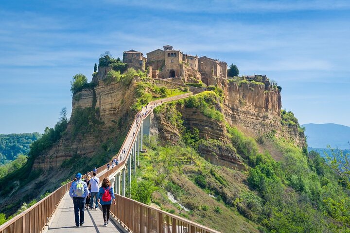Bagnoregio & Orvieto Day Trip from Rome with Wine Tasting & Lunch