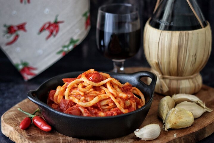 Bagnoregio & Orvieto Day Trip from Rome with Wine Tasting & Lunch