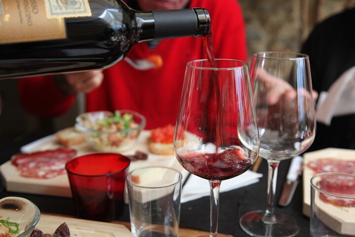 Bagnoregio & Orvieto Day Trip from Rome with Wine Tasting & Lunch
