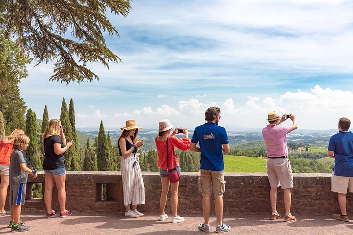 Bagnoregio & Orvieto Day Trip from Rome with Wine Tasting & Lunch