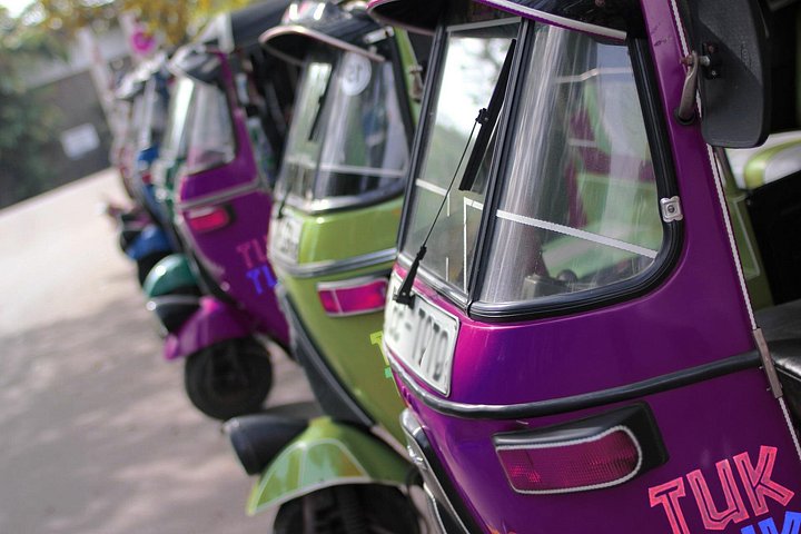Anuradhapura: Tuk Tuk Tour at Ancient City with Audio Guide