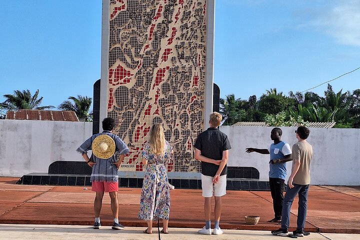 Private Full-Day Cultural Tour in Cotonou Ganvie and Ouidah