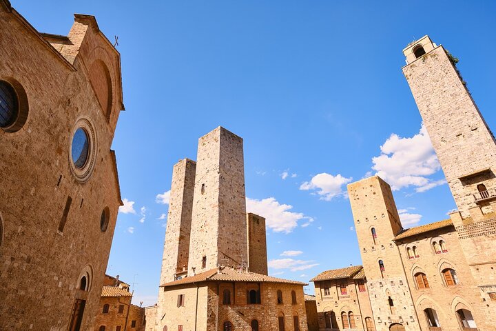 Pisa, Siena, San Gimignano with Lunch & Wine Tasting at a Winery