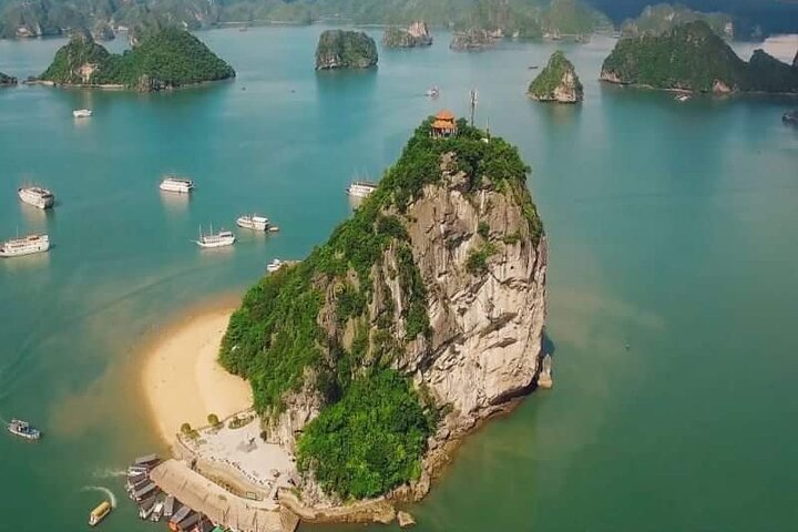 Ha Long Bay Cruise Day Tour - best selling: Kayaking, Swimming, hiking & Lunch