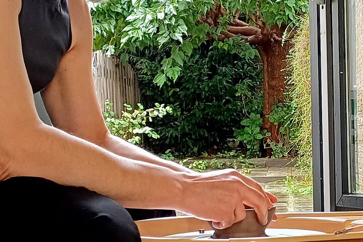 Guided Pottery Workshop on a Turntable in Choorstraat