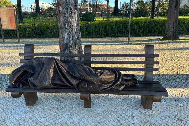 Fátima Private Tour: Shrine, Sacred Way & Shepherds’ Hometown