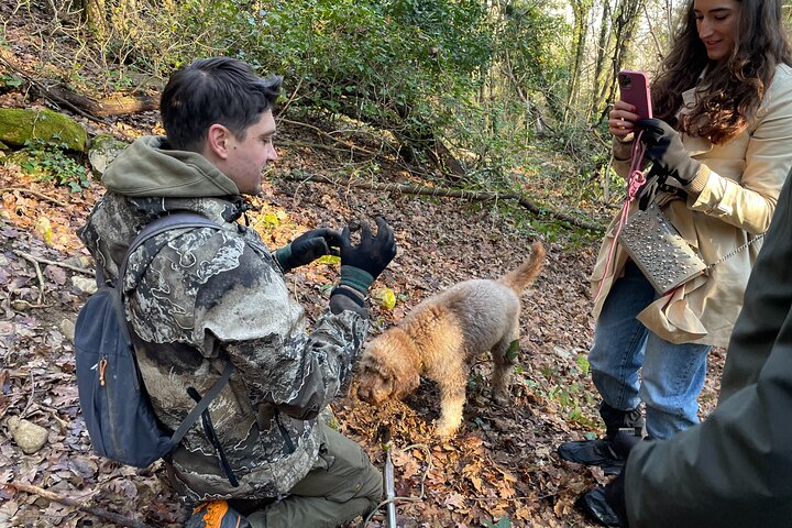 Truffle Hunting in Chianti, pasta class and lunch
