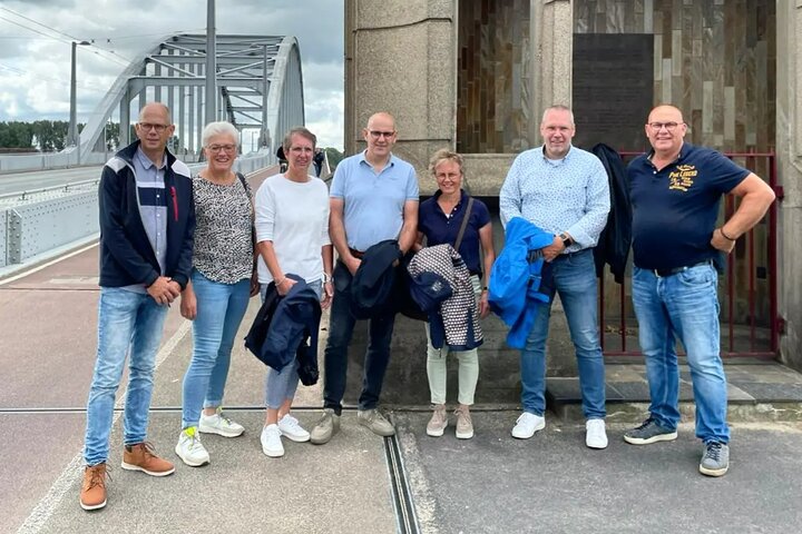 6 Hour Battle of Arnhem Tour by Car with Private Guide