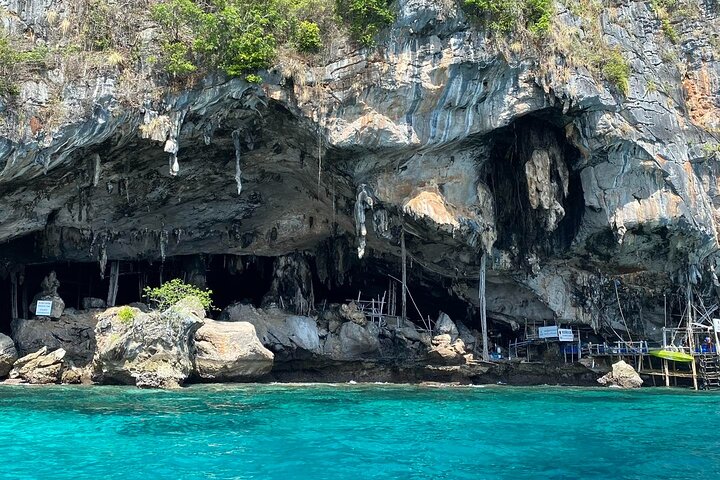 Phi Phi Islands Premium Speedboat Adventure Day Tour from Phuket