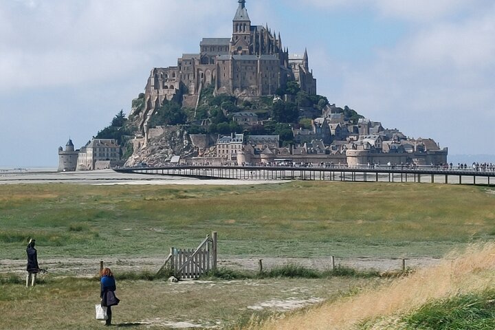 Mont-St-Michel: Private Walking Tour "Abbey Ticket Included"