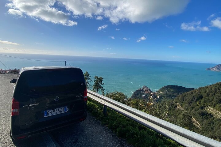 Cinque Terre PrivateTour by van from Lucca, Pisa or LaSpezia Port