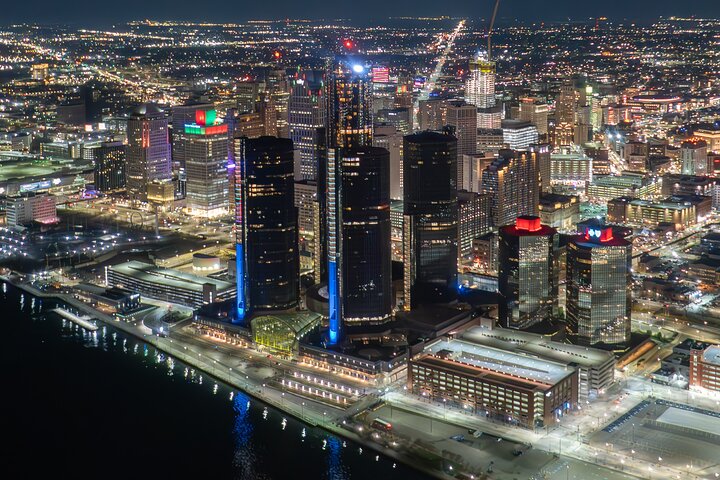 Private Downtown Detroit Helicopter Ride