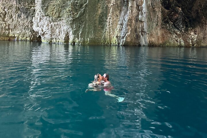 Vlore Private Boat Tour to Haxhi Ali Cave & Karaburun Beach