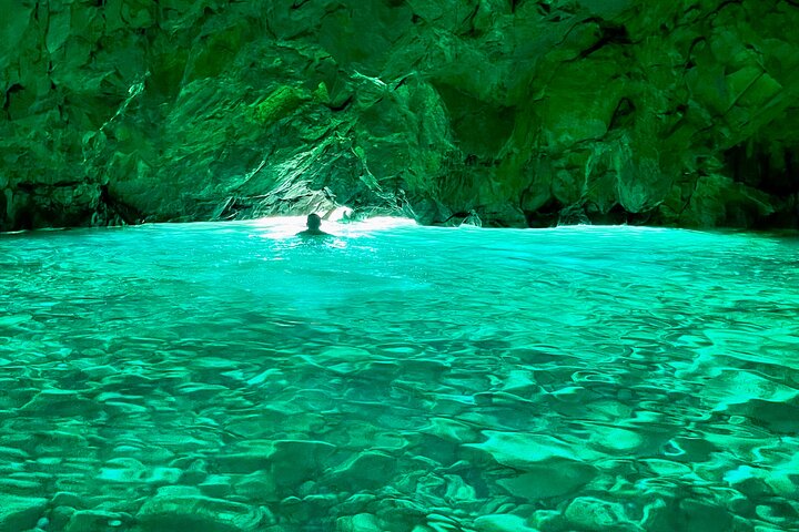 Blue Cave & Grama Bay Full Day Guided Boat Tour