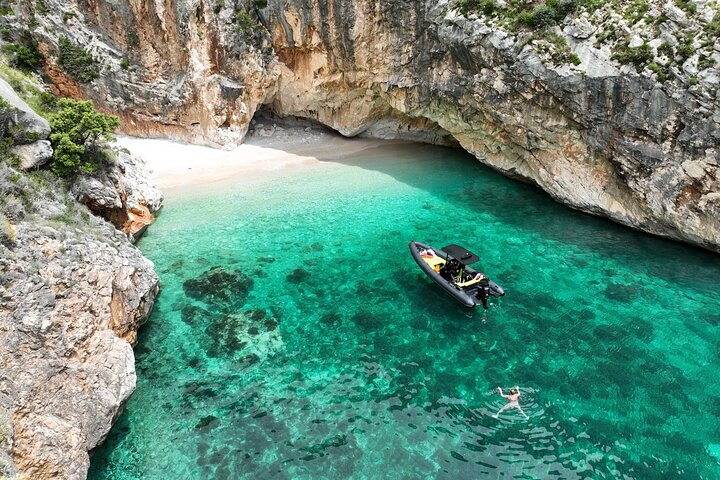 Blue Cave & Grama Bay Full Day Guided Boat Tour