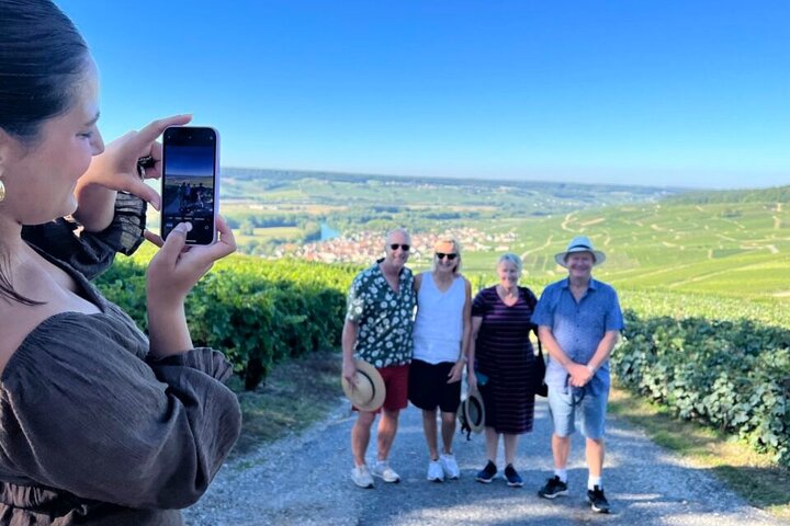 The Must-sees 3h30 from Epernay (Private Half day Champagne Tour)