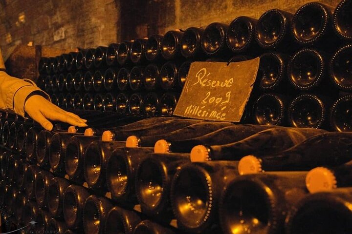 The Connoisseurs from Epernay (Private Half day Champagne Tour)