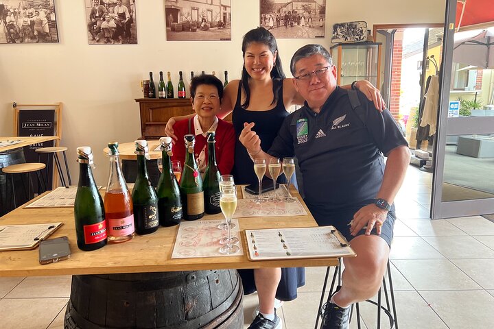 The Must-sees 3h30 from Epernay (Private Half day Champagne Tour)