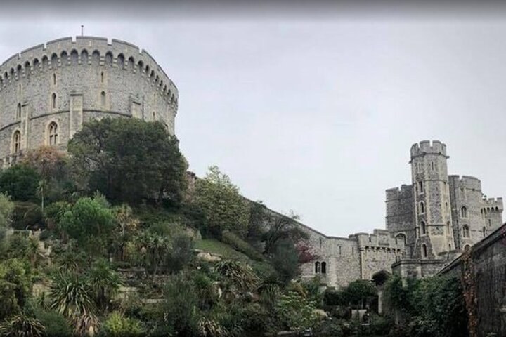 Southampton To Heathrow Via Stonehenge & Windsor Private Transfer