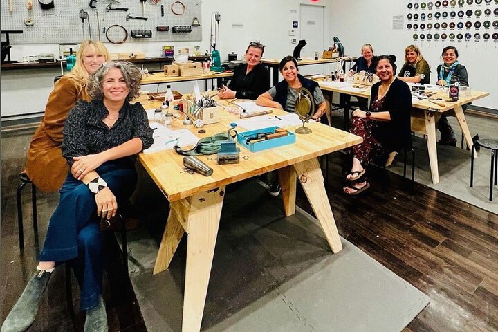 Experience Create your own jewelry workshop for beginners