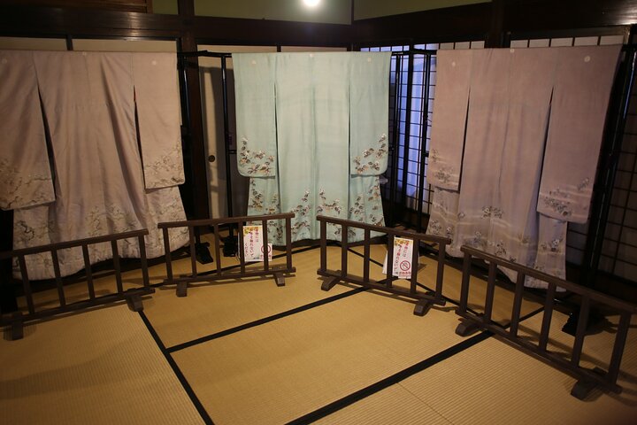 Full Day Tour to Akita, Samurai Town and Lake Tazawa with Guide