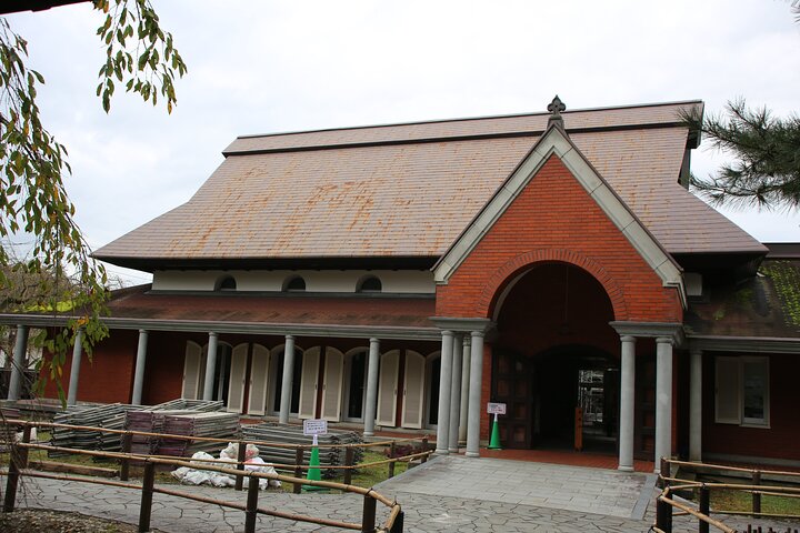 Full Day Tour to Akita, Samurai Town and Lake Tazawa with Guide