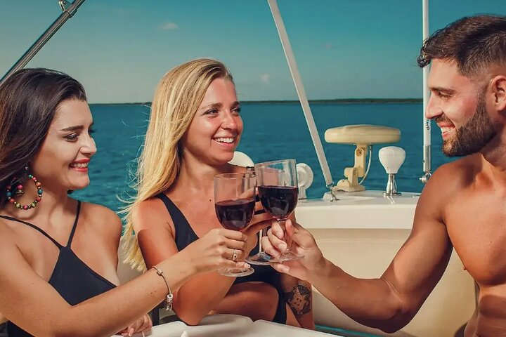 Private 51' Leopard Yacht – Vallarta & Punta Mita All Inclusive