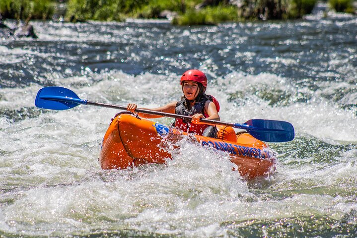 Full-Day Rogue River Hellgate Canyon Raft Tour
