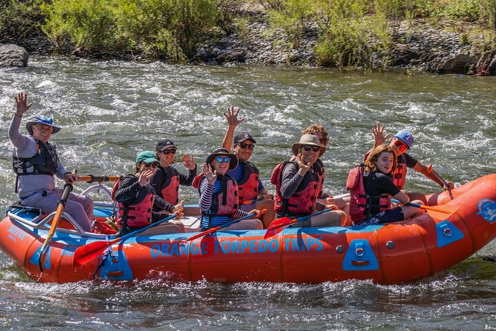 Full-Day Rogue River Hellgate Canyon Raft Tour