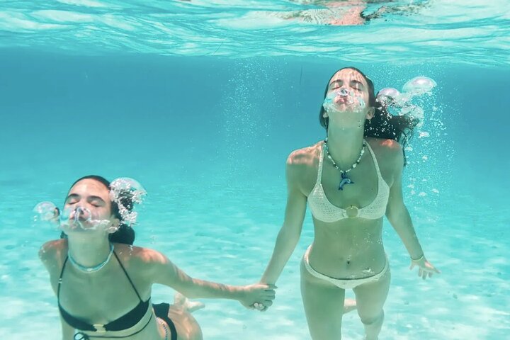 Puerto Vallarta: Coast & Fun 4h All Inclusive on 42' Goa