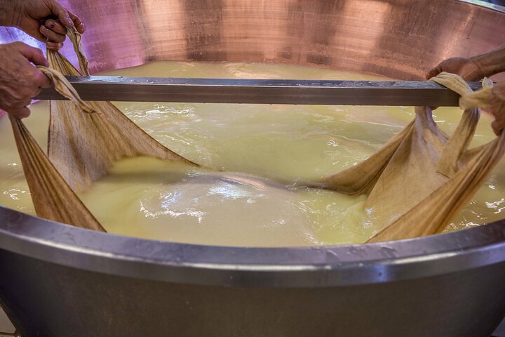 Secrets of Parmigiano Reggiano and Balsamic Vinegar