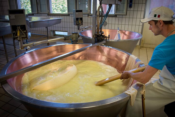 Secrets of Parmigiano Reggiano and Balsamic Vinegar