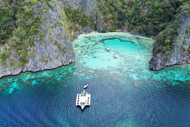 Coron Luxury Trimaran: The Premier Island Tour