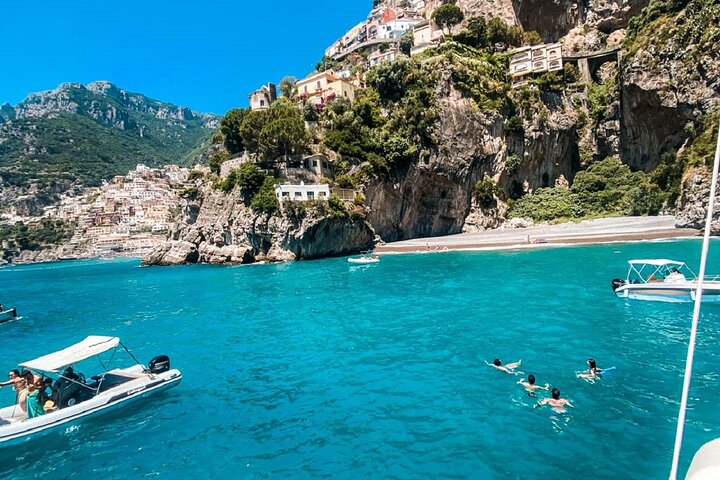 Private 40hp Boat Tour of the Amalfi Coast and Positano