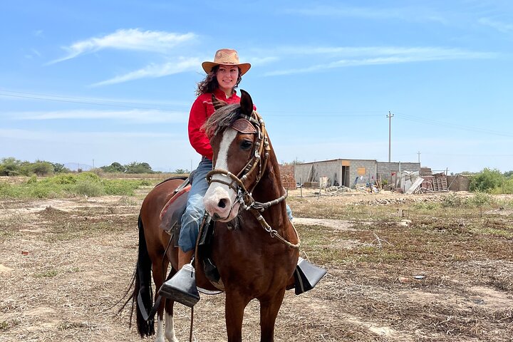 4-Hours Horse riding, Inca pyramids in world's largest dry forest
