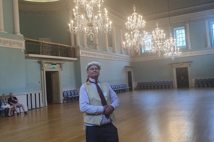 Bridgerton Walking Tour of Filming Locations & Storylines - Bath
