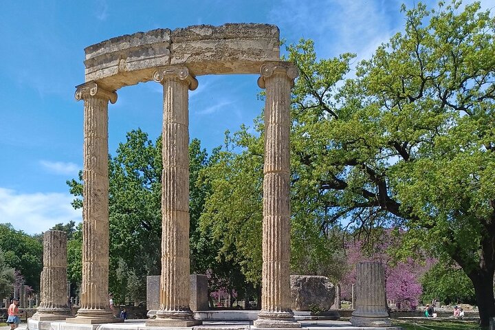 Ancient Olympia & Ancient Corinth Private LuxuryTour from Athens