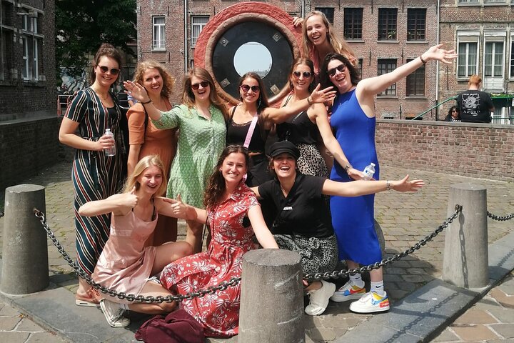 Ghent: Famous Belgian Chocolate Walking Tour with Tastings