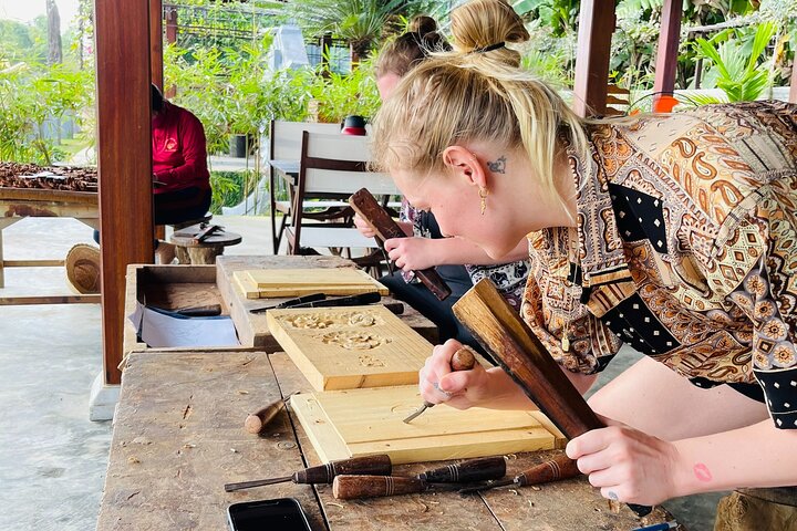 Hoi An Wood Carving: Create Your Art Wood with Master Artisan