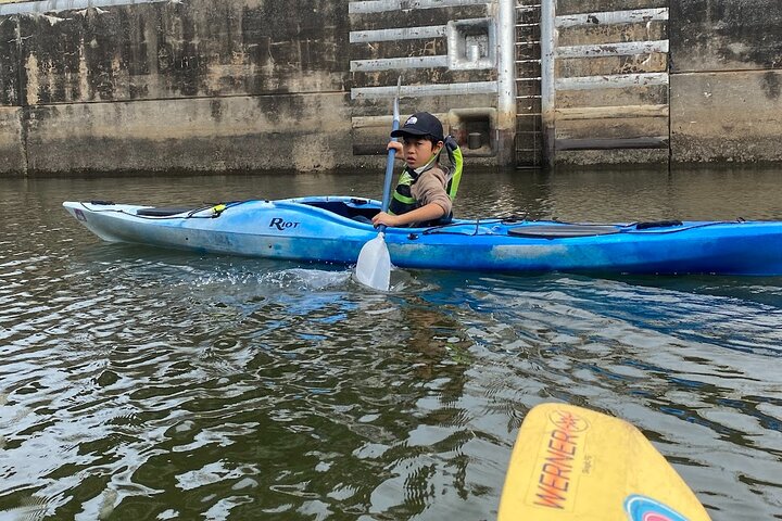 Chickamauga Dam Lock Kayak Tour by Chattanooga Guided Adventures