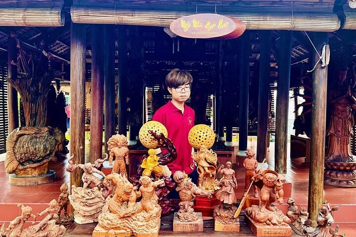 Hoi An Experience 3 Hours Wood Carving Class with Local Artist