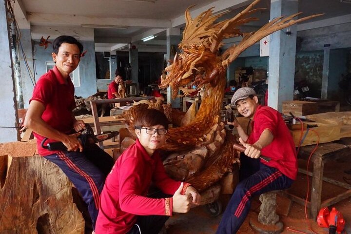 Hoi An Experience 3 Hours Wood Carving Class with Local Artist